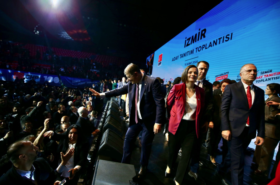 CHP Lideri Özgür Özel İzmir adaylarını tanıttı