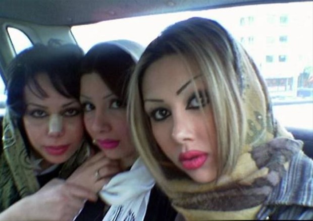 Sosyal medyayı yıkıp geçtiler! Facebook'un İranlı güzelleri
