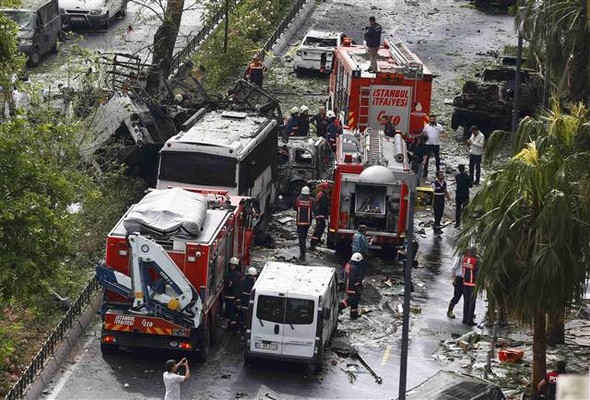 İstanbul'daki kalleş saldırıdan ilk görüntüler!