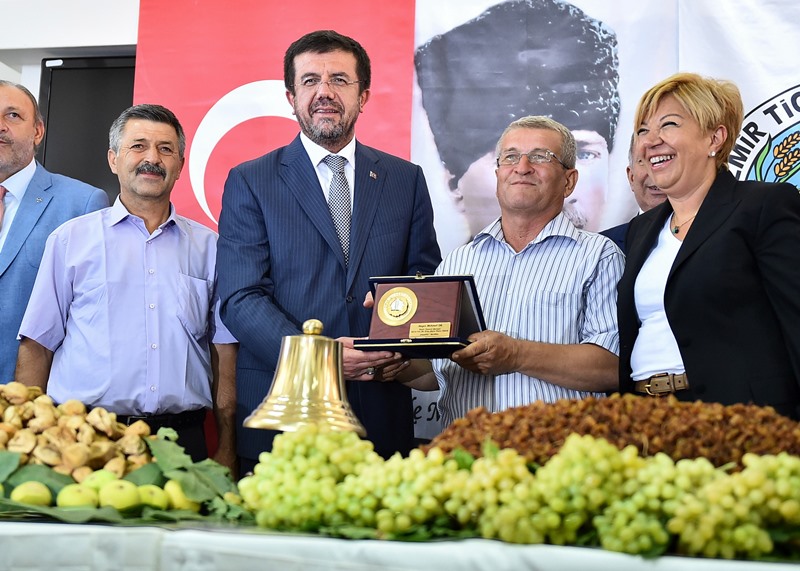 Bakan Zeybekci İzmir'de