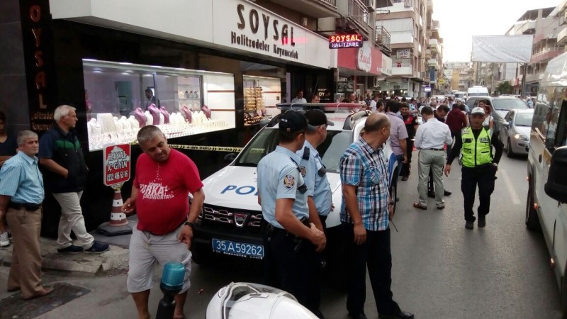 İzmir’de silahlı kuyumcu soygunu girişimi