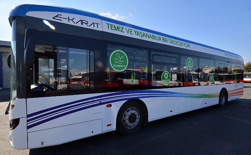 İzmir’in elektrikli otobüsleri geldi