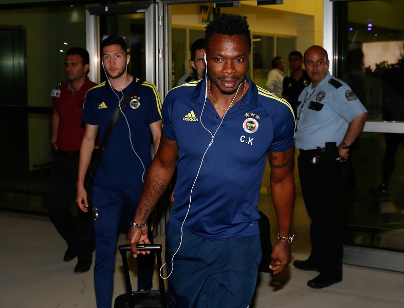 Fenerbahçe'ye İzmir'de coşkulu karşılama