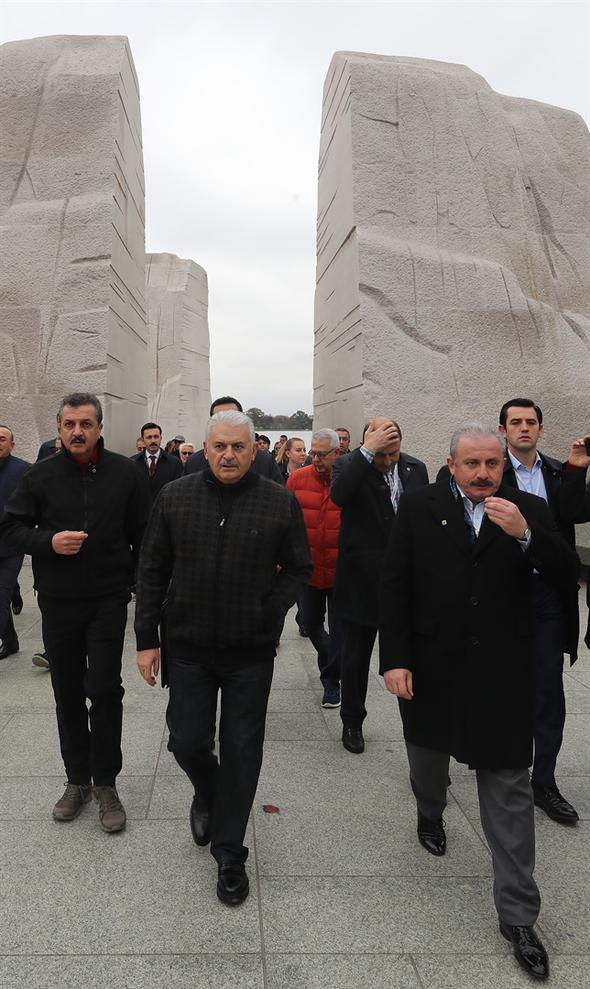 Başbakan Yıldırım'dan 'emekli pozu' esprisi