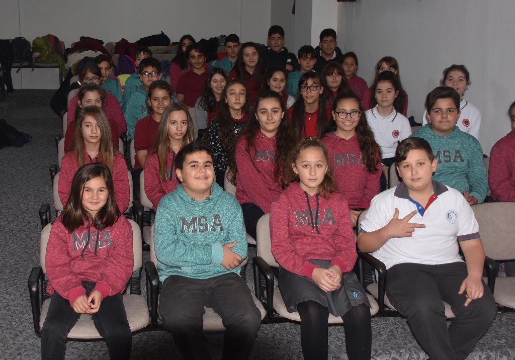 İzmir'de bu okulda 33 ikiz ve 1 üçüz var