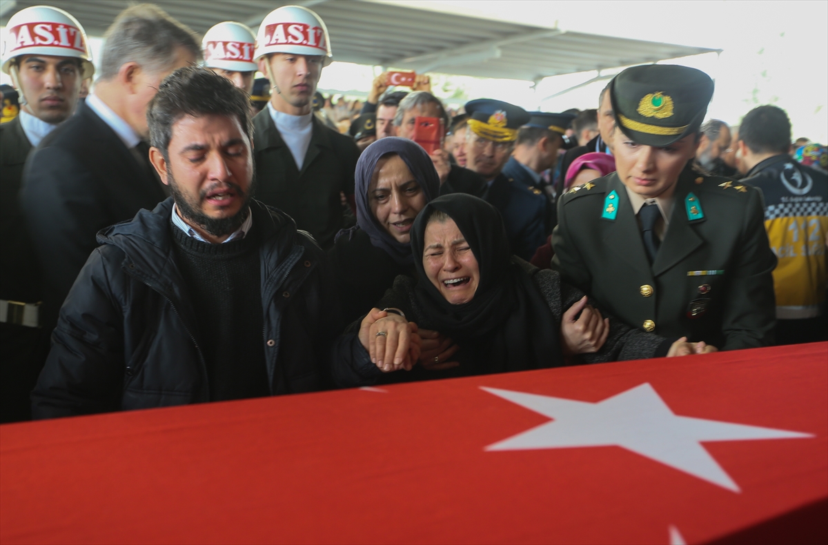 Şehit Pilot Yüzbaşı Karaman son yolculuğuna uğurlandı