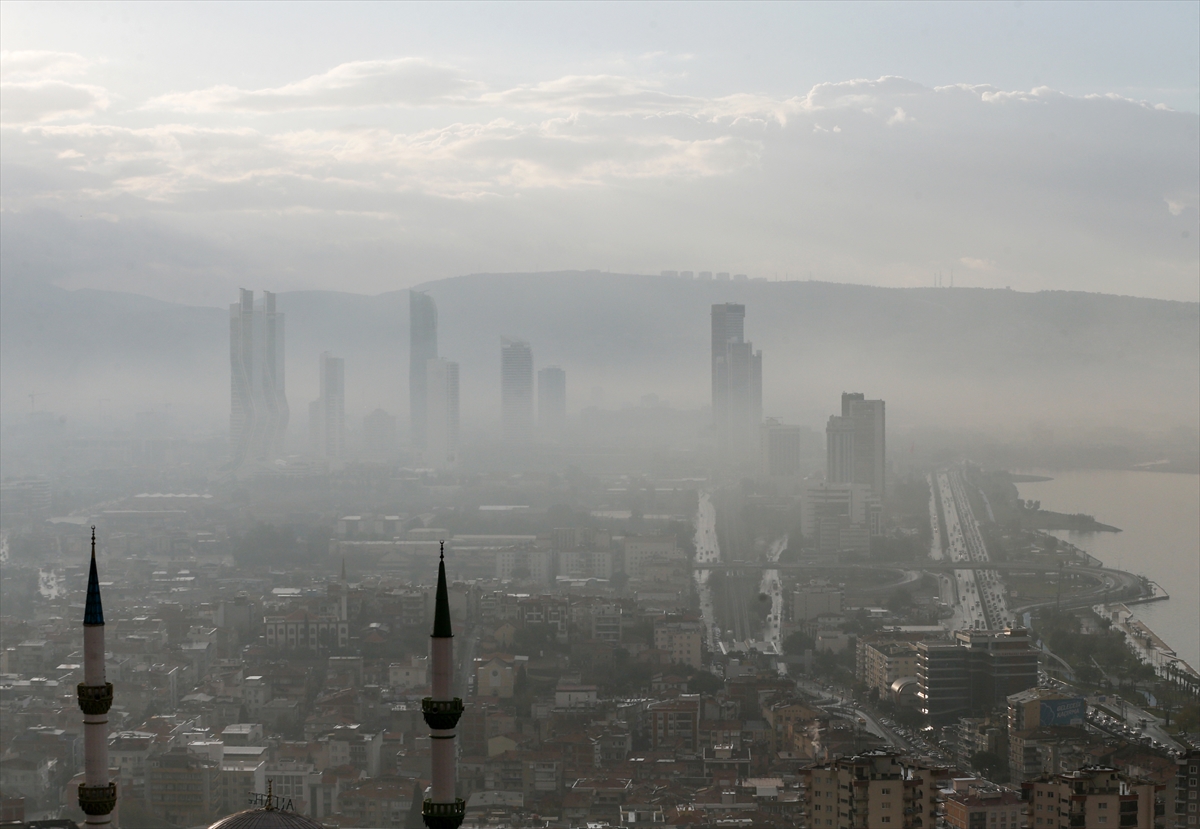 İzmir'de sis etkili oldu!