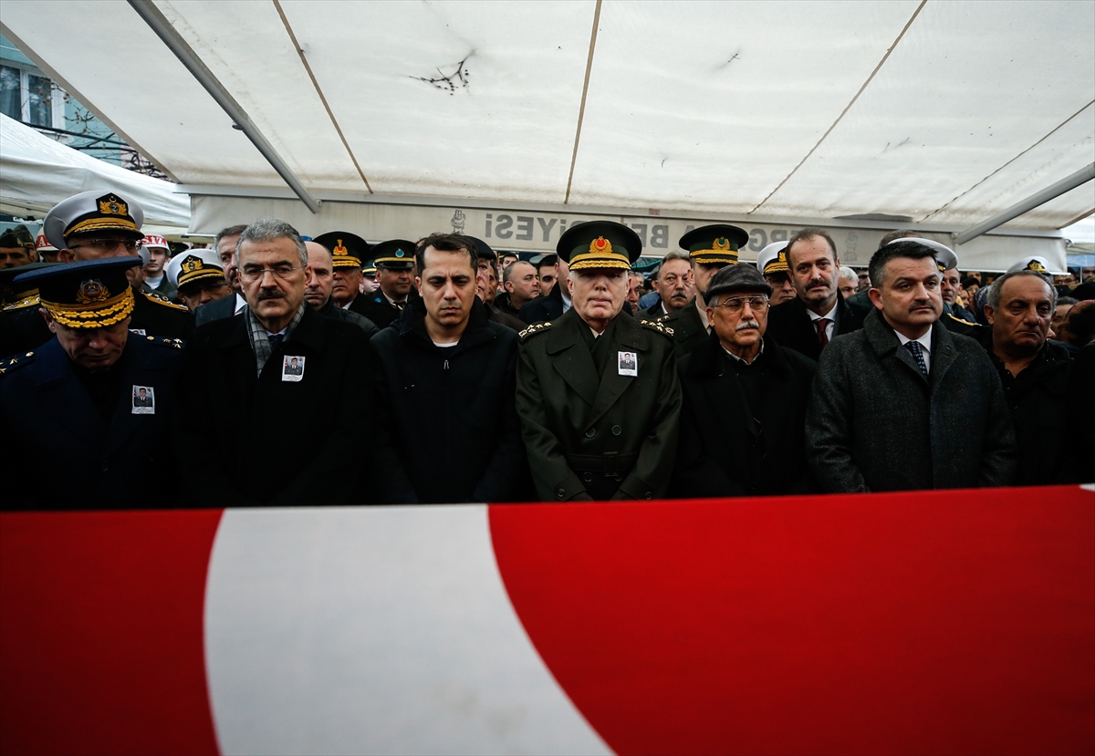 Şehit Pilot Yüzbaşı Ümit Özerli son yolculuğuna uğurlandı!