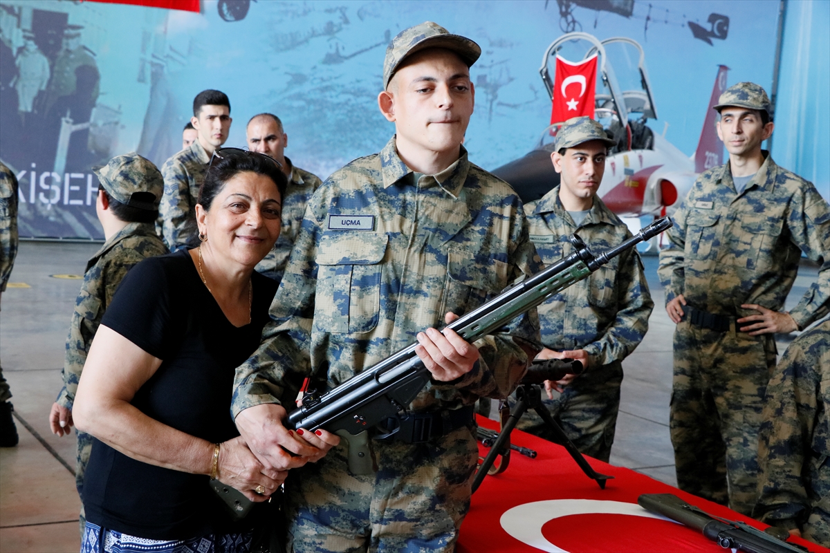 İzmir'de engellilerin bir günlük askerlik sevinci