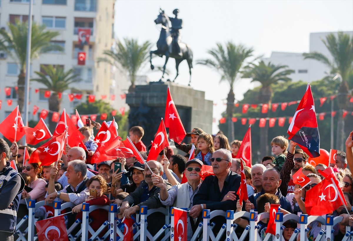 İzmir'de 29 Ekim coşkusu