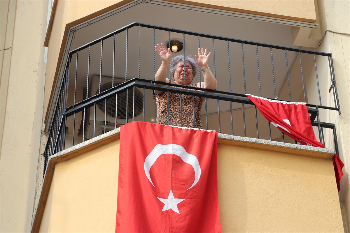 İzmirliler, 100. yılında 23 Nisan'ı kutluyor