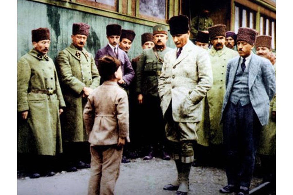 Atatürk'ün çocuk sevgisi
