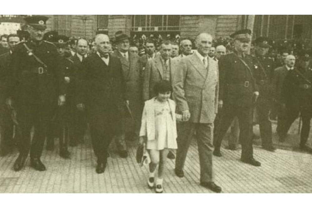 Atatürk'ün çocuk sevgisi
