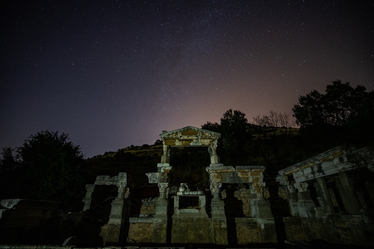 Efes Antik Kenti'nde yıldızların görsel şöleni