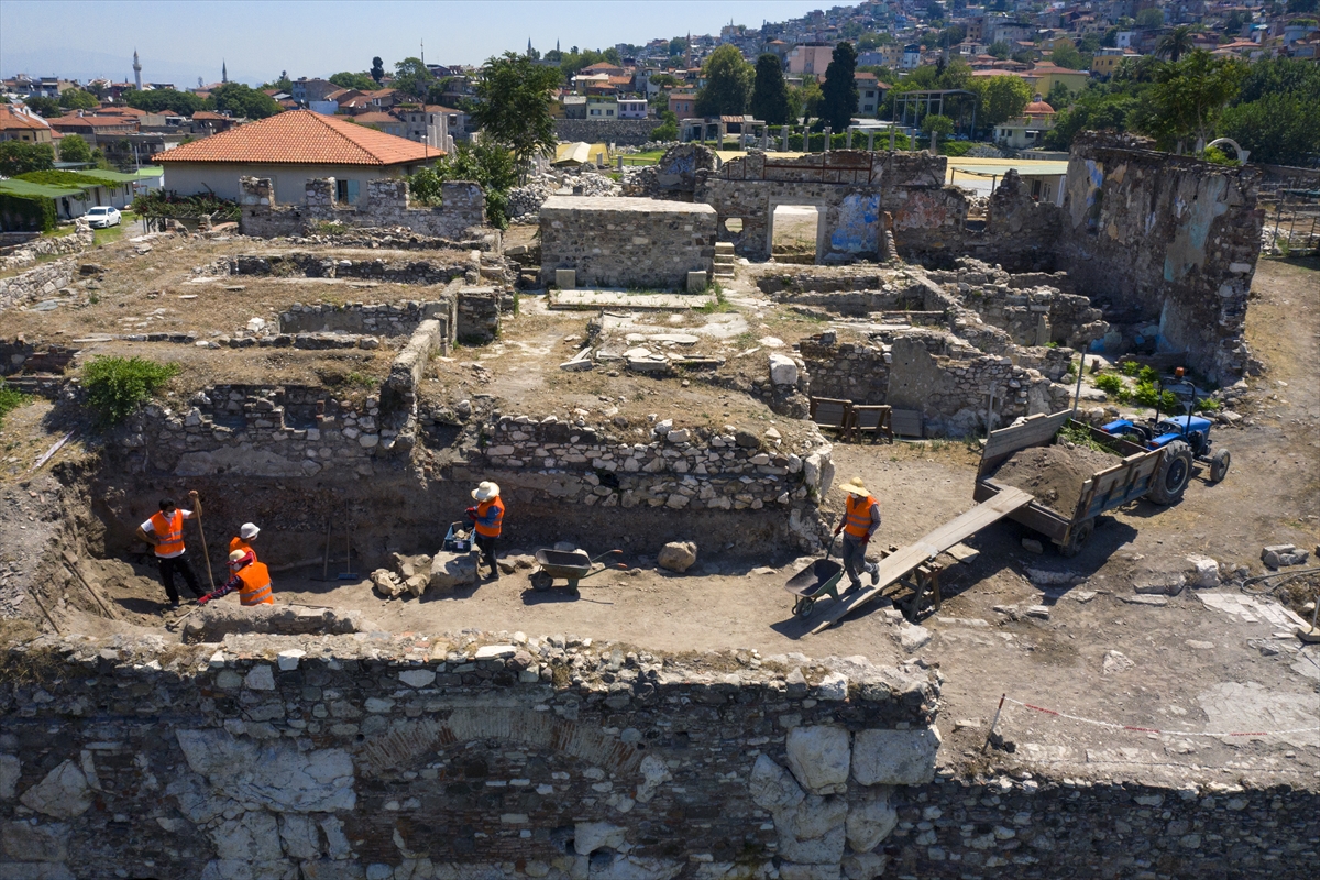 İzmir'deki kazılarda 