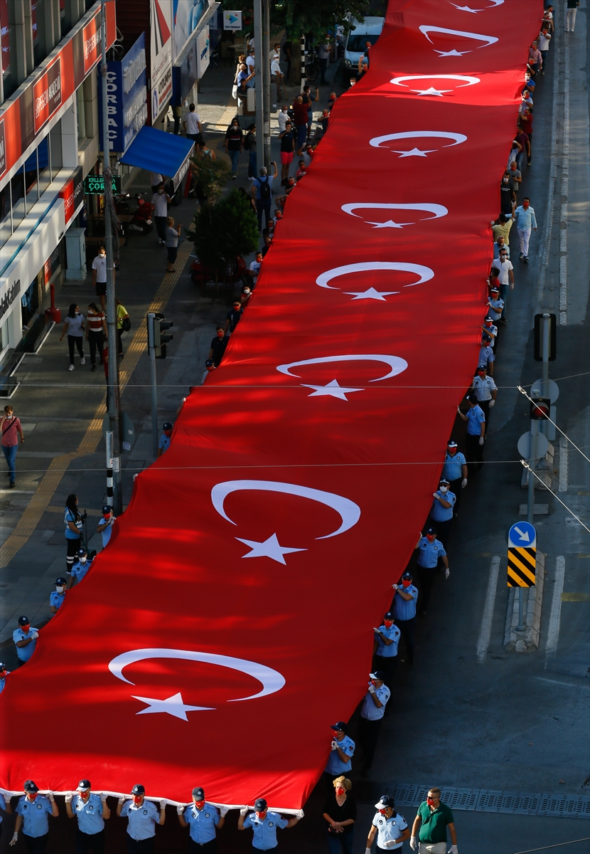 İzmir'i 9 Eylül coşkusu sardı!