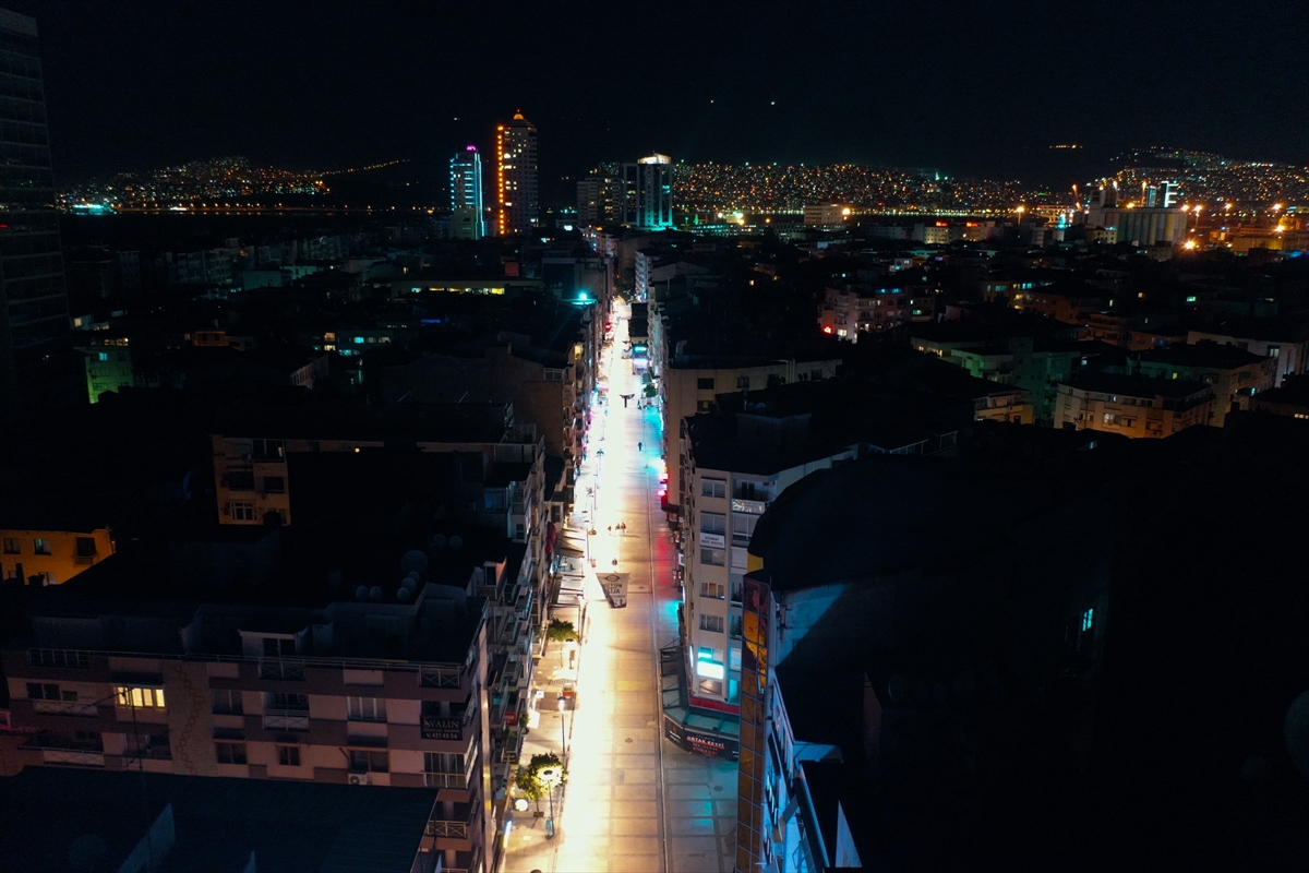 İzmir'de sokağa çıkma kısıtlamasına uyuldu