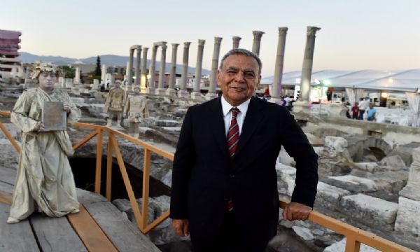 Smyrna Agorası'nda tarihi meclis