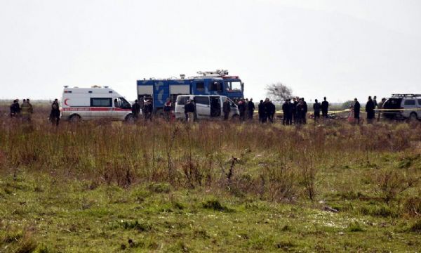 İzmir'de askeri eğitim uçağı düştü: 2 şehit
