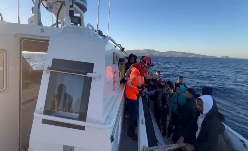 Datça açıklarında 25 göçmen kurtarıldı, 34 göçmen yakalandı
