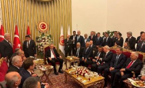 Erdoğan ile Özel arasındaki ilk temas Meclis resepsiyonunda gerçekleşti: İlk çay sohbeti
