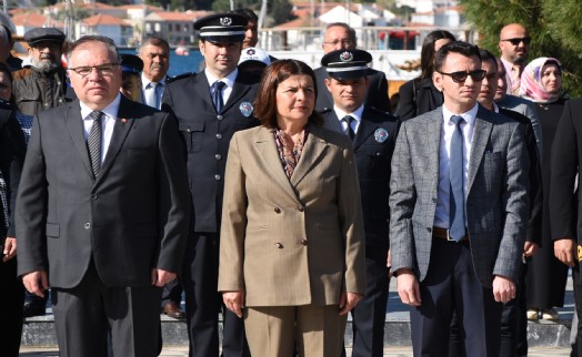 Polis Haftası dolayısıyla Foça'da tören düzenlendi