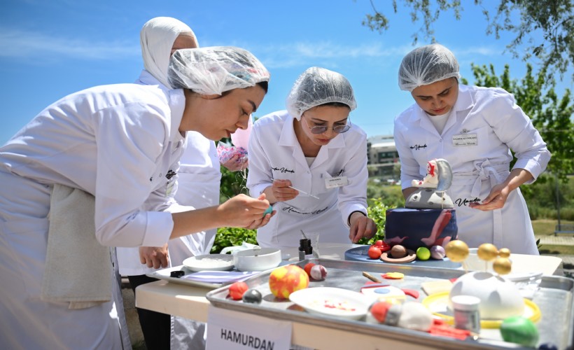 Bornova’da tatlı rekabet: Lezzet, emek ve hayal gücü buluştu