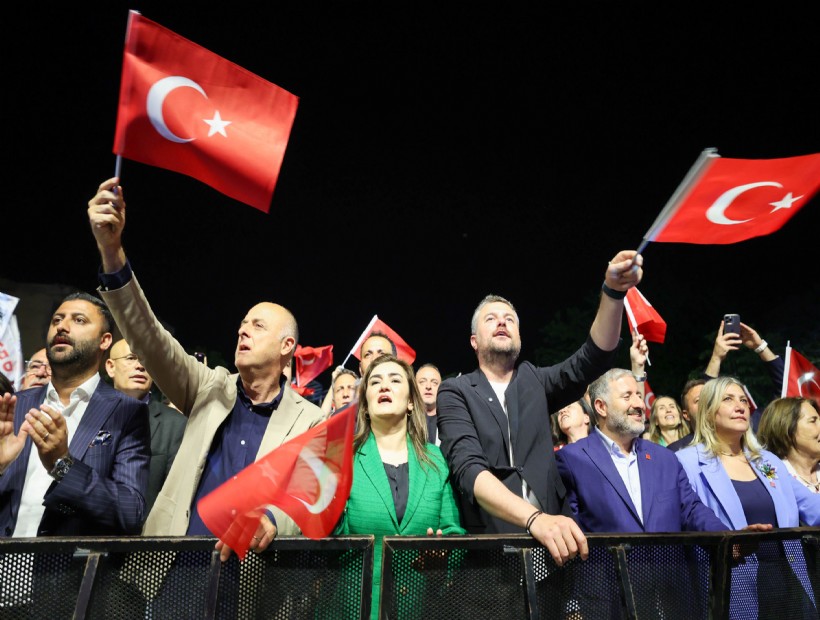 Buca'da 106. yılda gurur dolu kutlama