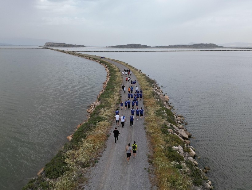 İzmir Kuş Cenneti'nde Ata’ya Saygı Yürüyüşü