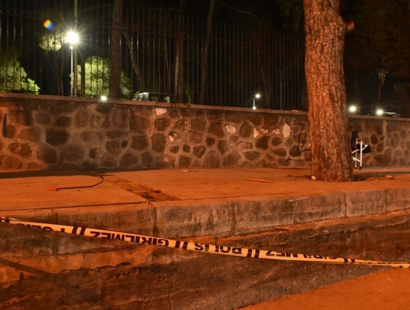 İzmir'de silahlı ve beyzbol sopalı kavga: 2 ölü