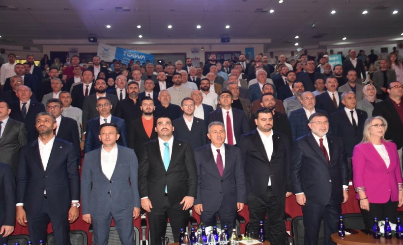 AK Partili İnan gençlere seslendi: 'Fikir dönüşümünde cesur adımlar atacağız'