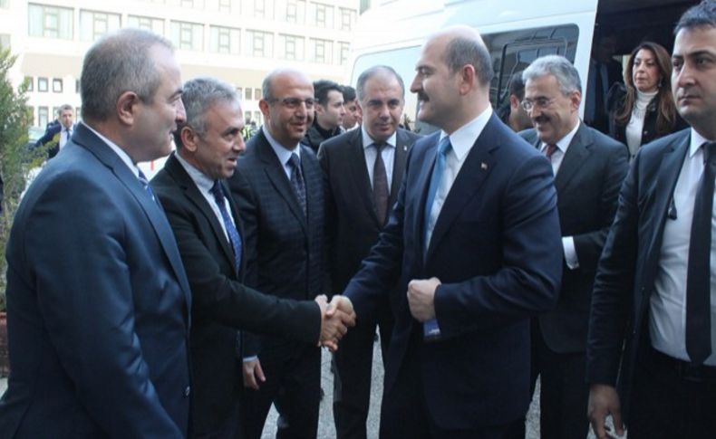 Bakan Soylu güvenlik toplantısı için İzmir'e geldi