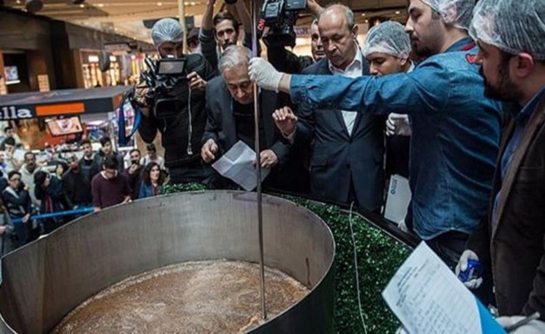 2,5 tonluk Türk kahvesi ile rekor kırdılar