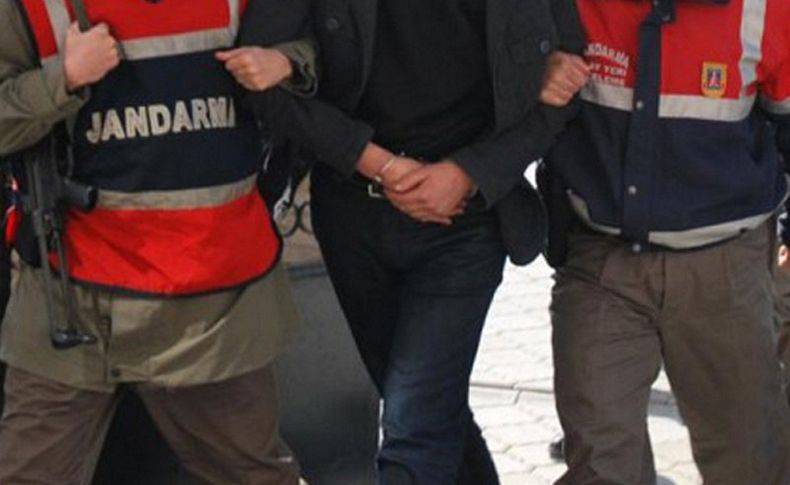 İzmir'de uyuşturucu operasyonuna 5 gözaltı