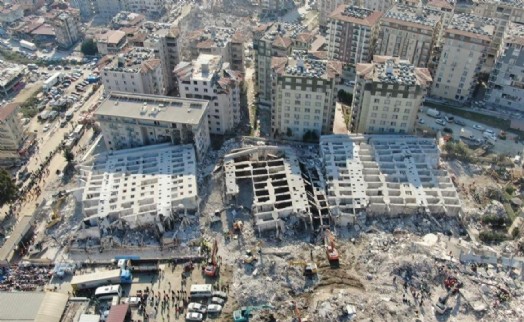 Depremde yıkılan Rönesans Rezidans'ın yapı denetim sorumlusu tutuklandı