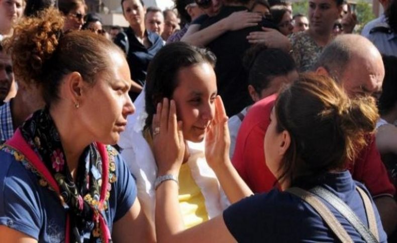 Şehit polislere veda töreninde: Babamı bana gerin verin çığlığı