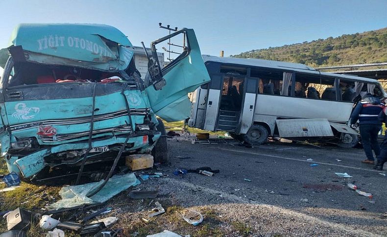 Bergama'da 4 kişinin öldüğü kazaya neden olan otomobil sürücüsü tutuklandı