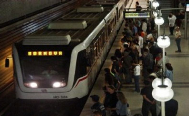 Metro 300 bin yolcuya ulaştı