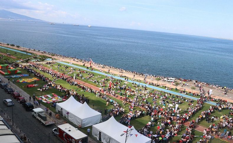 5. İzmir Boyoz Festivali'nde 15 bin boyoz dağıtıldı