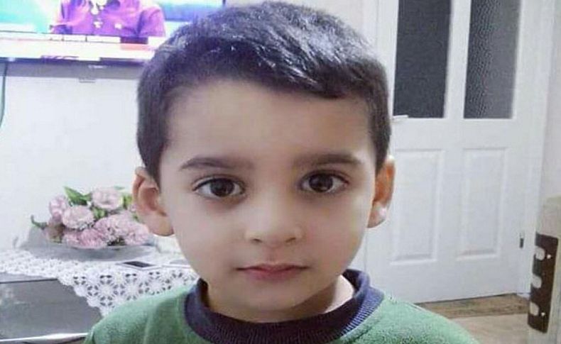 5 yaşındaki Recep Tayyip öksürük için gittiği hastanede ölmüştü... O doktorlar hakim karşısında!