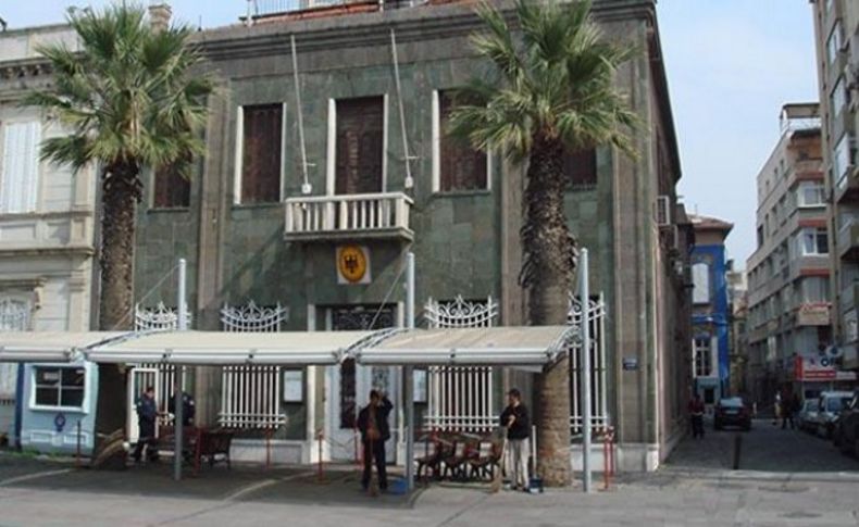 İzmir'in sembol binalarından biri daha satılıyor