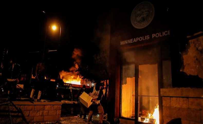 ABD'de öfke dinmiyor! Polis merkezini yaktılar