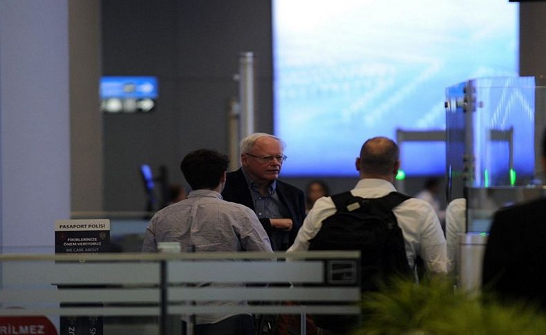ABD Suriye Özel Temsilcisi Jeffrey, VIP yerine yolcu terminalini kullandı