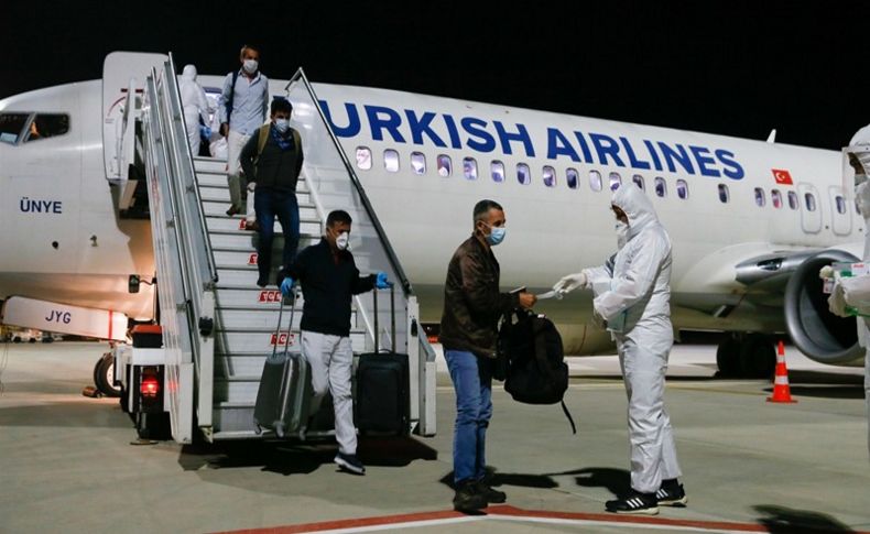 Afrika'dan 133 Türk vatandaşı İzmir'e getirildi