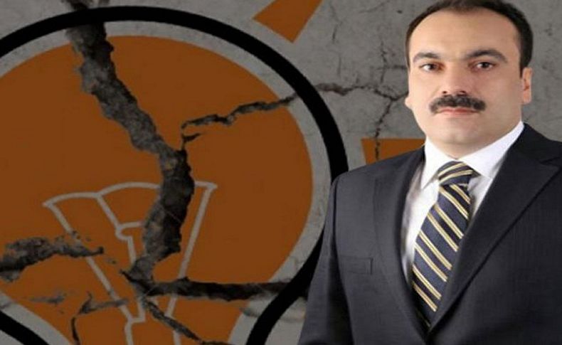 AK Parti’de bir Davutoğlu istifası daha
