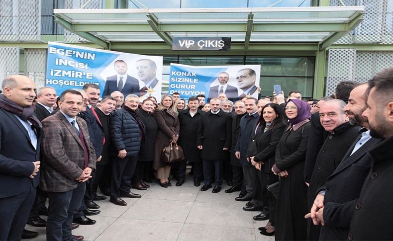 AK Parti Genel Başkan Yardımcısı Erkan Kandemir İzmir'de... Teşkilatın nabzını tuttu