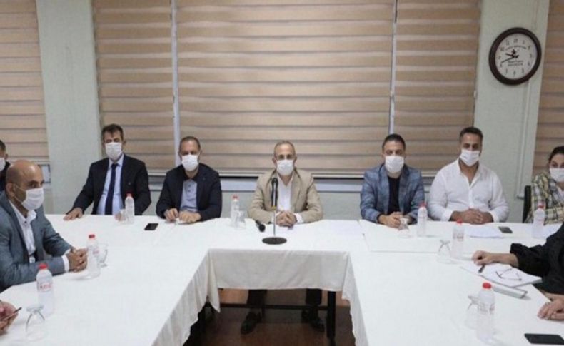 AK Parti İzmir'in ilçe başkanları toplantısı Aliağa'da yapıldı
