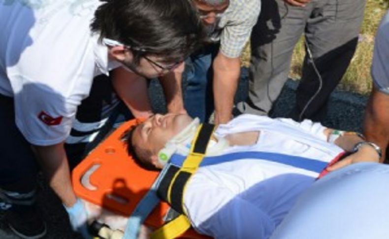 Zincirleme kaza: AK Parti adayı yaralandı