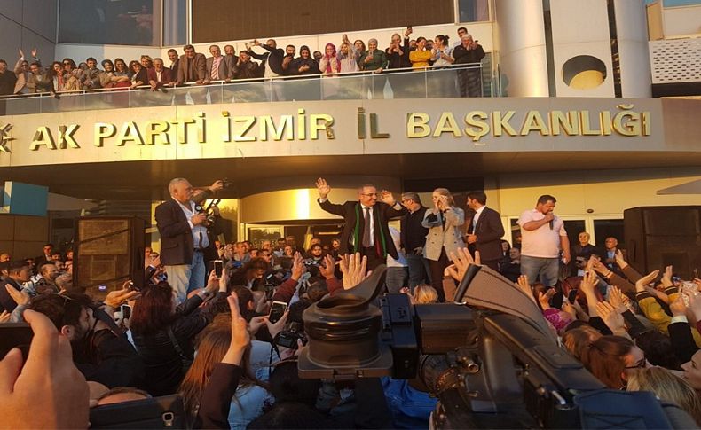 AK Parti'nin yeni İl Başkanı Kerem Ali Sürekli'ye partililerden ilgi