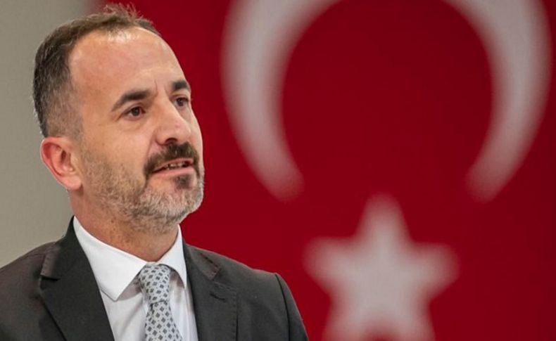 AK Partili Hızal, Tunç Soyer’in gönderdiği ‘uyarı’ mailine sert çıktı: Töhmet altına sokmuştur